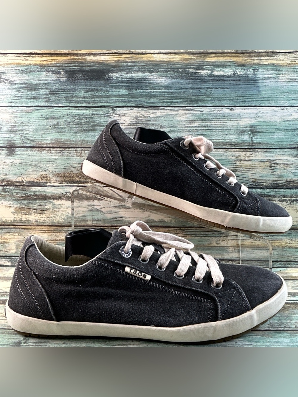 Taos Star Sneakers Womens Size 10M Gray Canvas Lace Up Shoes